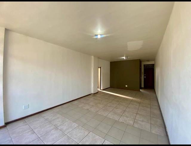 2 BEDROOM PROPERTY TO RENT IN FLORIDA LAKE